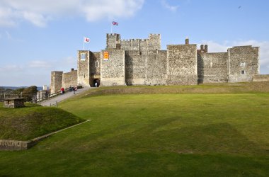 kent içinde Dover Kalesi