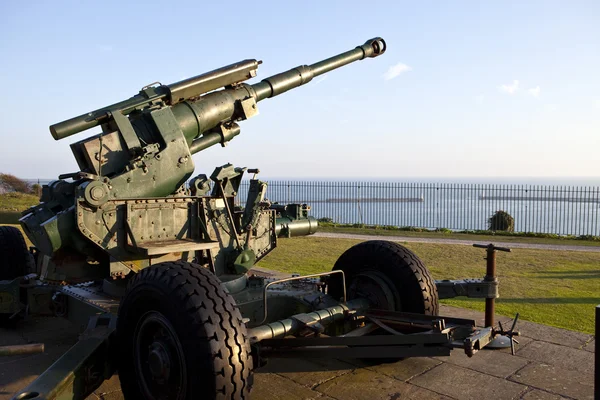 L'artiglieria WW2 a Dover punta verso il Canale della Manica — Foto Stock
