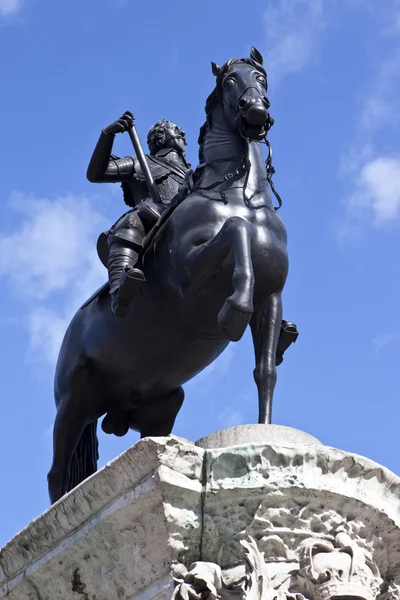 Socha Karla I na Trafalgarském náměstí — Stock fotografie