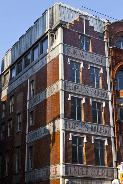 Verlagsgebäude in der Fleet Street in London — Stockfoto