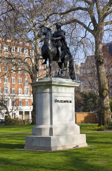 Standbeeld van Willem iii in st. james's square in Londen — 스톡 사진