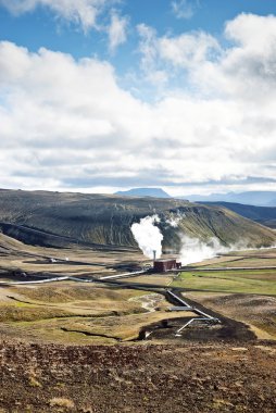 İzlanda'daki jeotermal enerji santrali