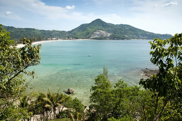 Pláž poblíž phuket v Thajsku — Stock fotografie