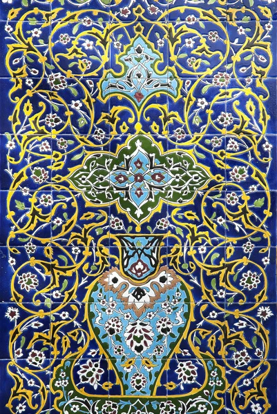 在迪拜的传统阿拉伯语瓷砖 — 图库照片