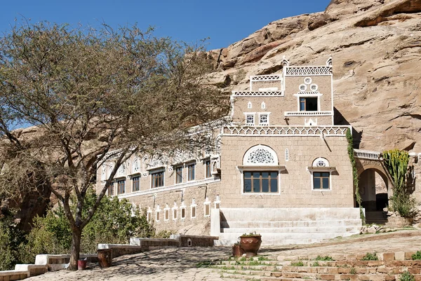 Casa iemenita tradicional perto de sanaa yemen — Fotografia de Stock