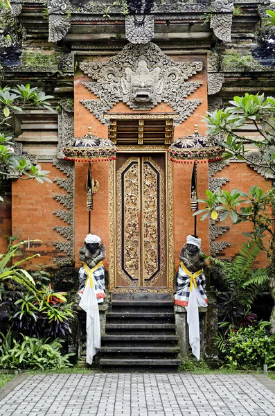 Porta del tempio a bali indonesia — Foto Stock