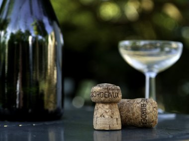 winebottle, cam ve bordeaux cork Fransa