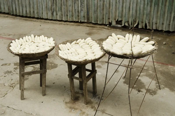 Bananas secagem em Cambodia — Fotografia de Stock