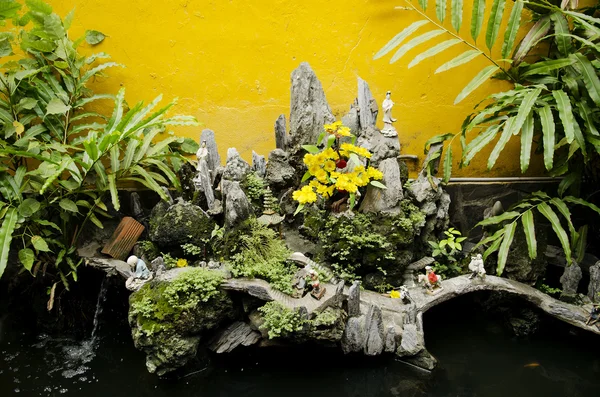 Китайский храм сад деталь во Вьетнаме — стоковое фото