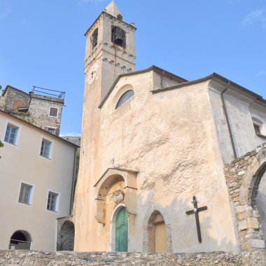 Castelvecchio'yu di rocca barbena