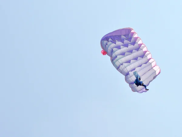 Ein Fallschirm — Stockfoto
