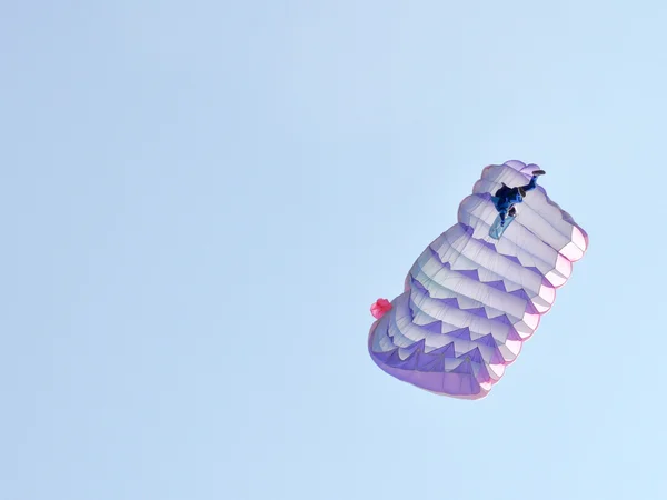 Ein Fallschirm — Stockfoto