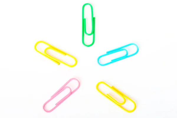 Paperclips op wit — Stockfoto