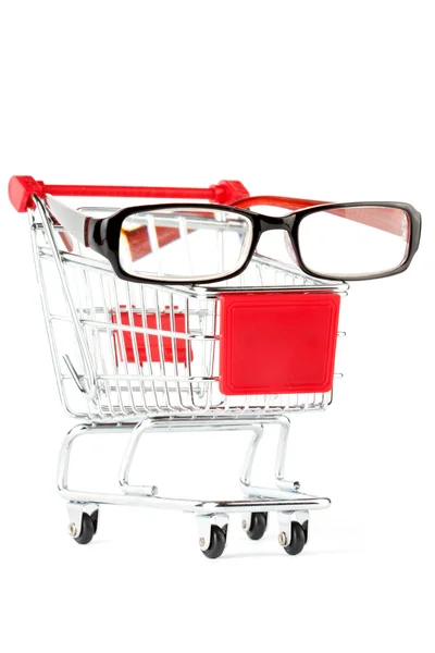 Carro de compras con anteojos —  Fotos de Stock