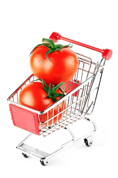 Dokonalé rajčat v nákupní košík — Stock fotografie