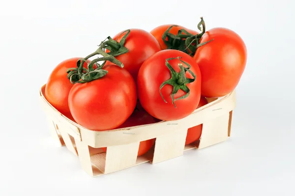 Tomaten im Korb — Stockfoto