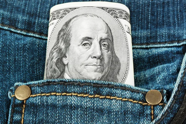 Kot pantolon cebinde para — Stok fotoğraf