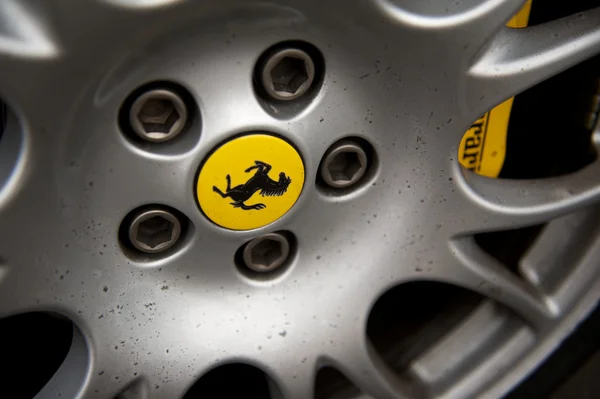 Ferrari wielen — Stockfoto