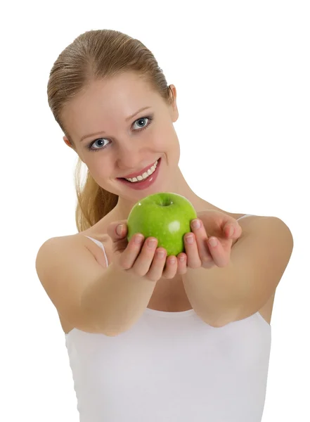 Όμορφη νέα γυναίκα που κρατά ένα ώριμο μήλο απομονωθεί — Φωτογραφία Αρχείου