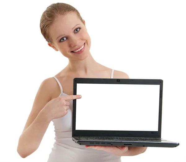 Ung kvinna visar laptop med tomt utrymme på skärmen iso — Stockfoto