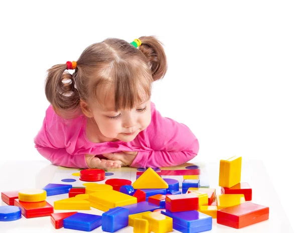 Kind spielt bei der Entwicklung von Spielen — Stockfoto