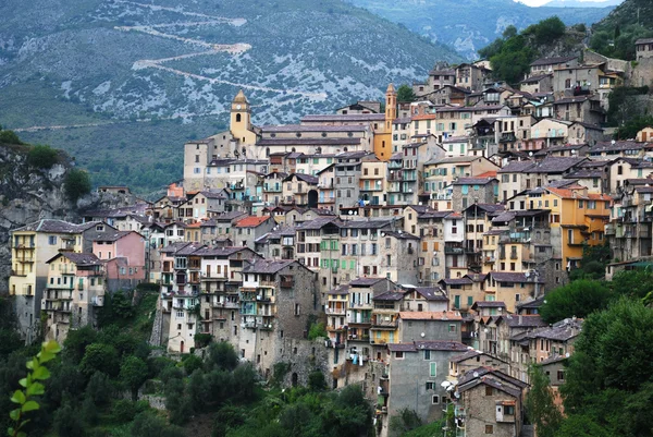 Hermoso pueblo de montaña Saorge . — Foto de Stock