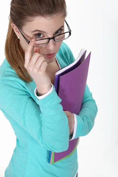 Sekretářka se složkami sklápěcí brýle — Stock fotografie
