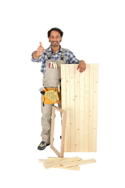 Carpinteiro dando polegares para cima — Fotografia de Stock