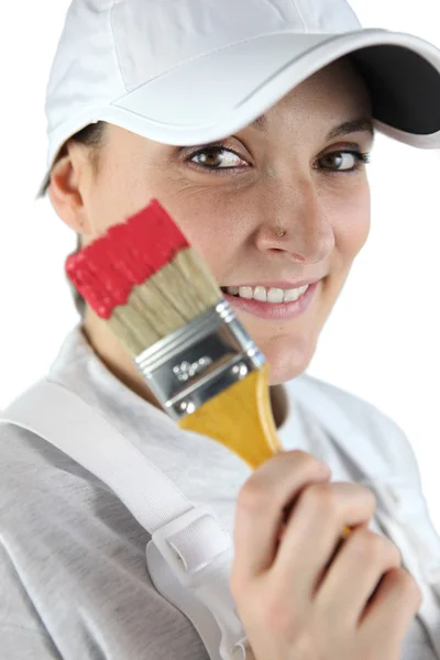 Vrouw met een penseel — Stockfoto
