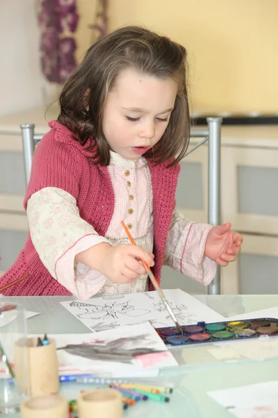Mała dziewczynka Malarstwo — Zdjęcie stockowe