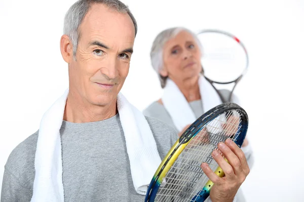 Senior tenisový pár — Stock fotografie