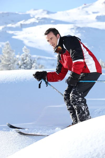 Männer beim Skifahren — Stockfoto