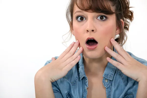 Girl gaping in surprise — Stock Photo, Image
