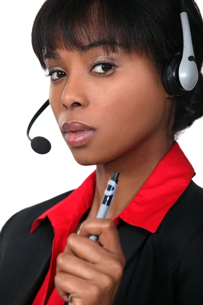 Close-up portret van zwarte receptioniste — Stockfoto