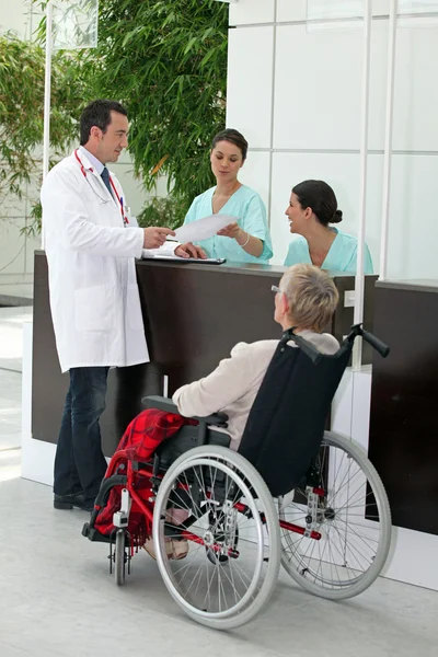 Medical procedure for elderly invalid — Stock Photo, Image
