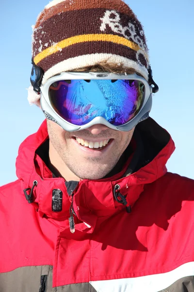 Άνθρωπος στα γυαλιά του σκι — Φωτογραφία Αρχείου