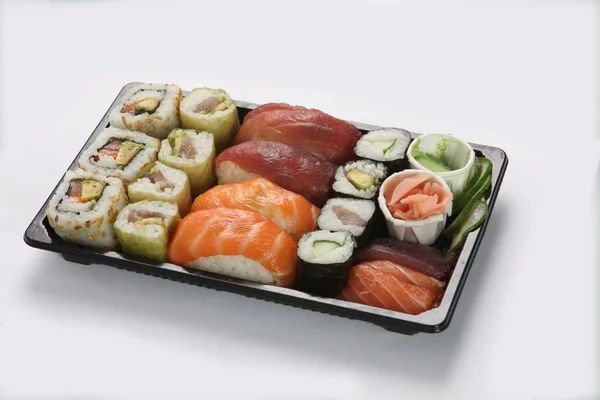 Tablett mit Sushi — Stockfoto