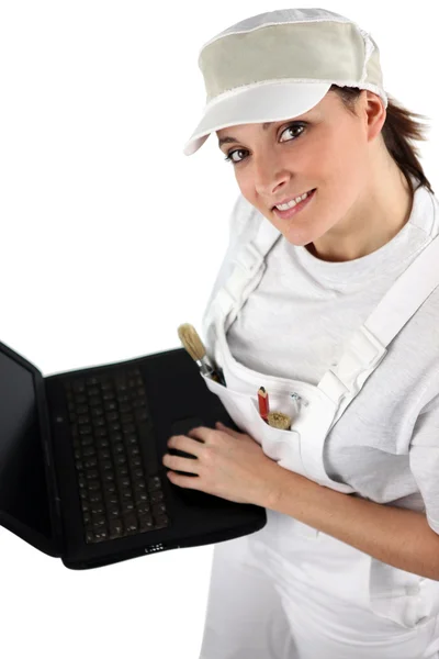 Feminino decorador encomendar estoque on-line — Fotografia de Stock
