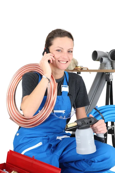 女性的水管工和设备 — 图库照片