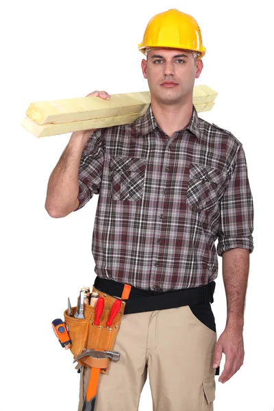 Um carpinteiro masculino . — Fotografia de Stock