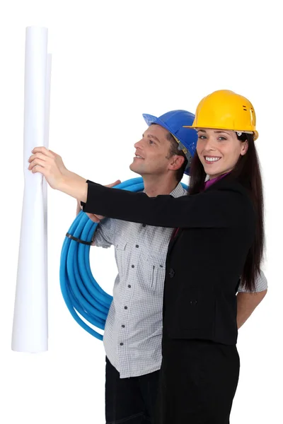 Frau und Mann Bauarbeiter — Stockfoto