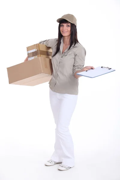 Mulher de entrega com pacotes — Fotografia de Stock
