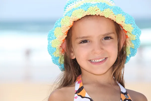 Malá dívka s kloboukem — Stock fotografie