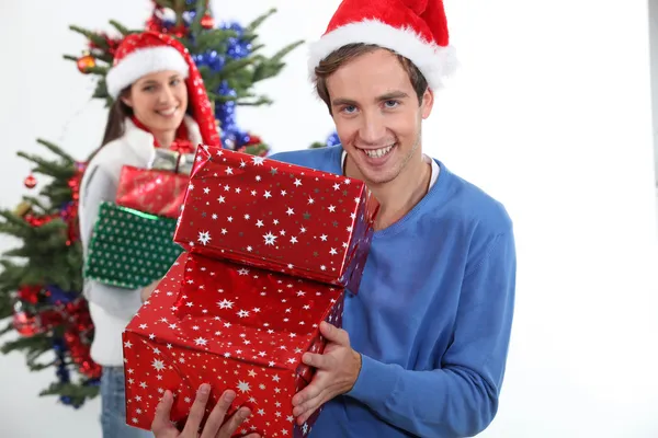 Lycklig man på juldagen — Stockfoto
