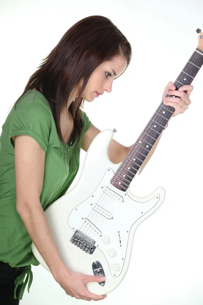 Dívka s elektrickou kytaru — Stock fotografie