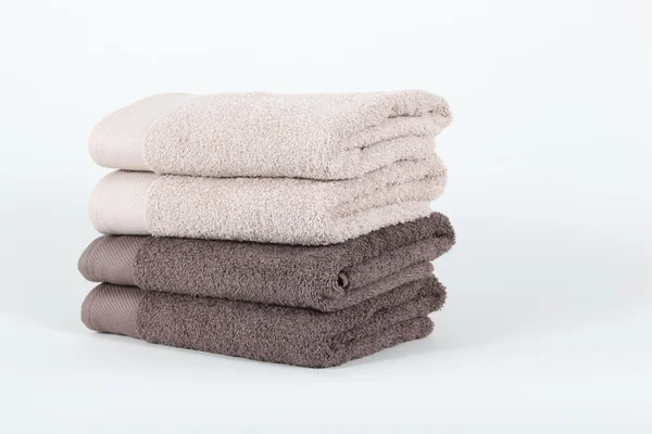 Asciugamani ordinatamente piegati — Foto Stock