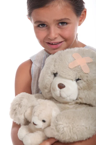 Mädchen mit Teddy verletzt — Stockfoto