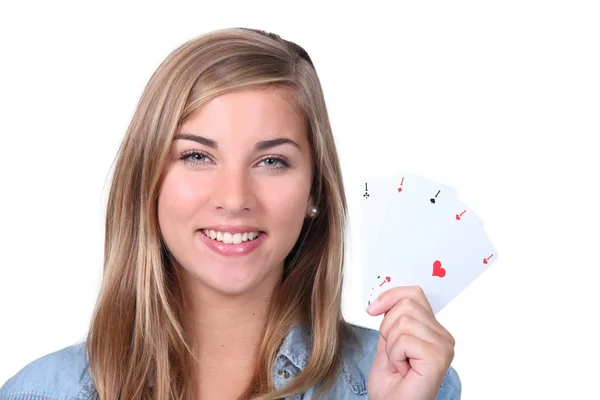 Ritratto di giovane donna con carte — Foto Stock