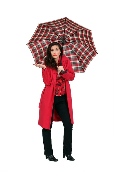 Mulher elegante sob seu guarda-chuva — Fotografia de Stock