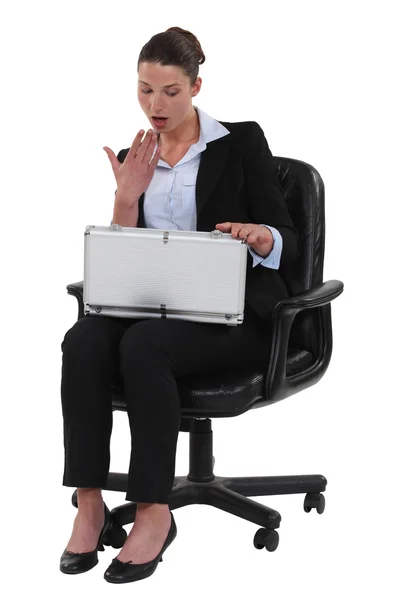 Shocked woman with briefcase — Stock Photo, Image